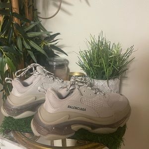 Balenciaga triple s clear white sole
